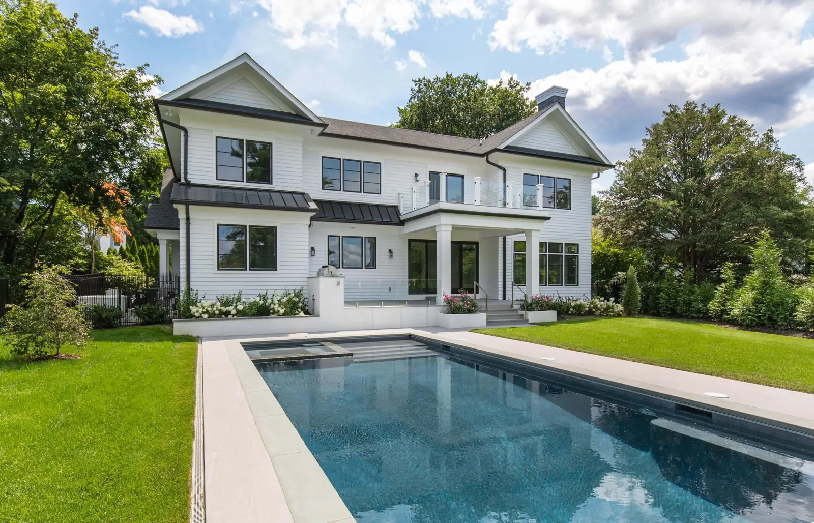 15 Oak Way, Scarsdale