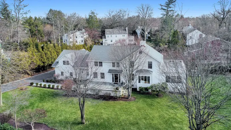 2 Obry Drive, Scarsdale