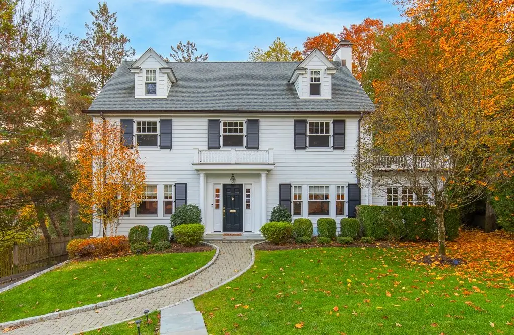 32 Sage Terrace, Scarsdale
