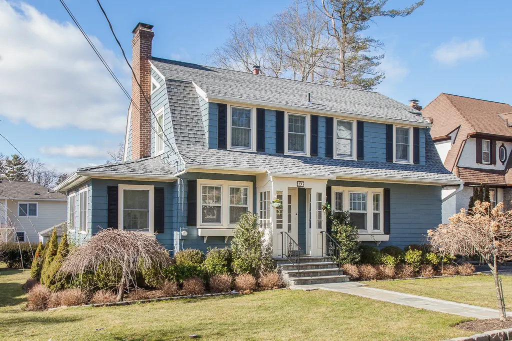 12 Dobbs Terrace, Scarsdale