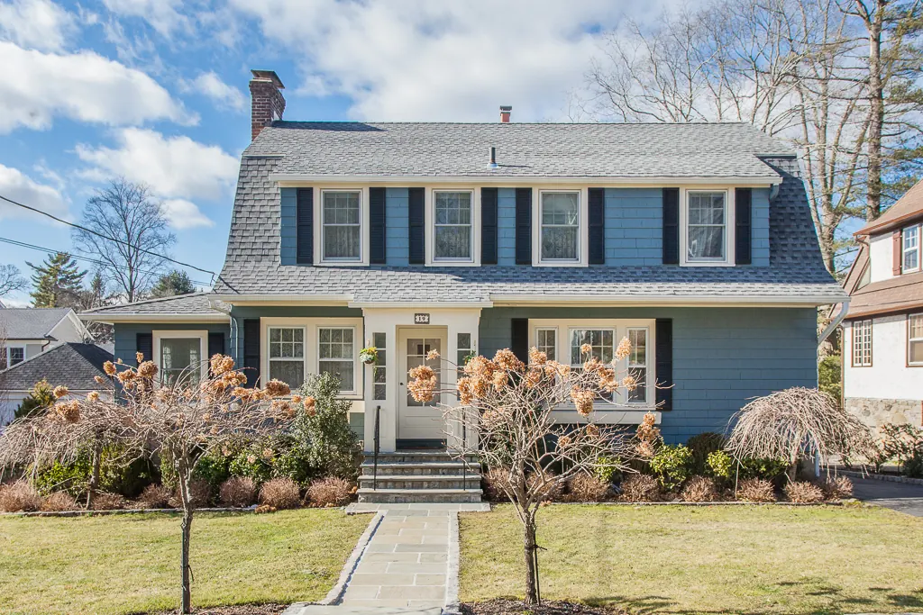19 Dobbs Terrace, Scarsdale