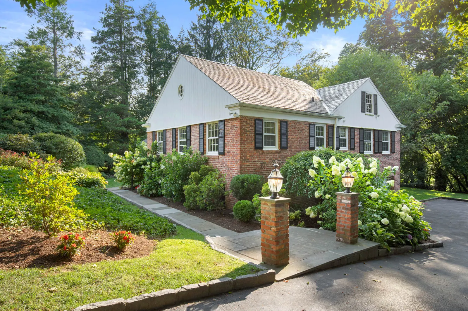 23 Cooper Road, Scarsdale