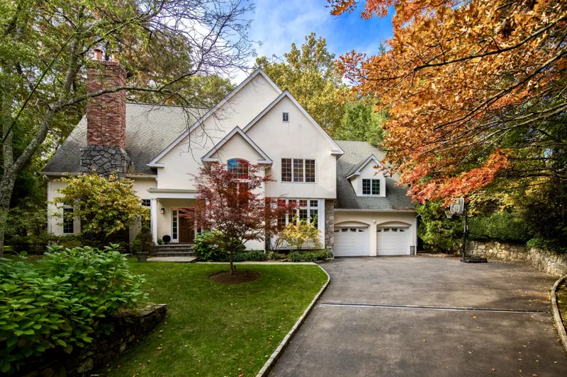 27 Oak Lane, Scarsdale