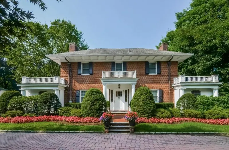 28 Fenimore Road, Scarsdale