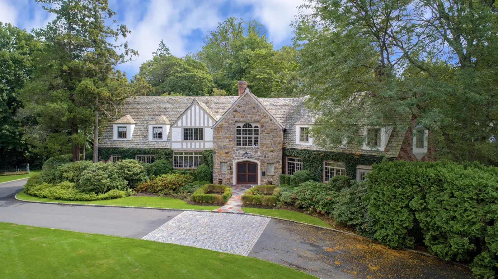 64 Cushman Road, Scarsdale