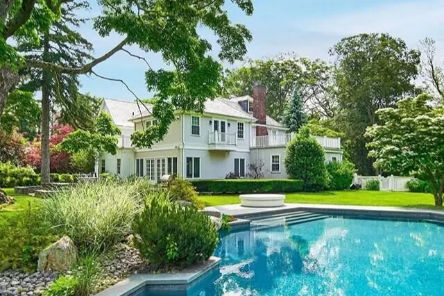 83 Garden Road, Scarsdale